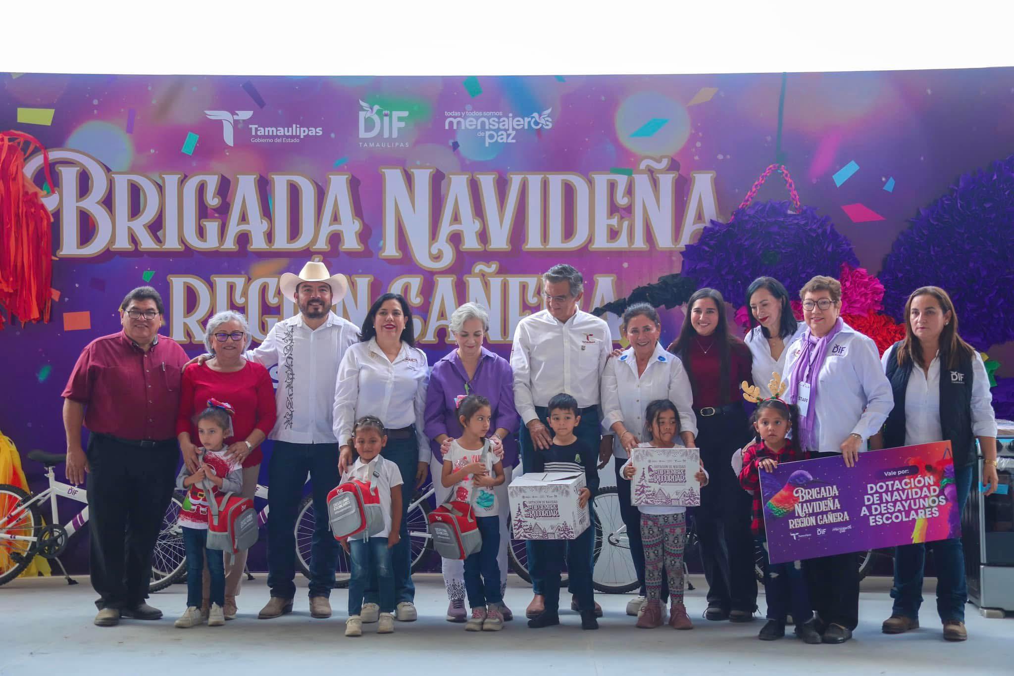 EXCELENTE PARTICIPACION DEL AYUNTAMIENTO Y DIF DE XICO
EN LA GRAN POSADA NAVIDEÑA PARA LA REGION CAÑERA.